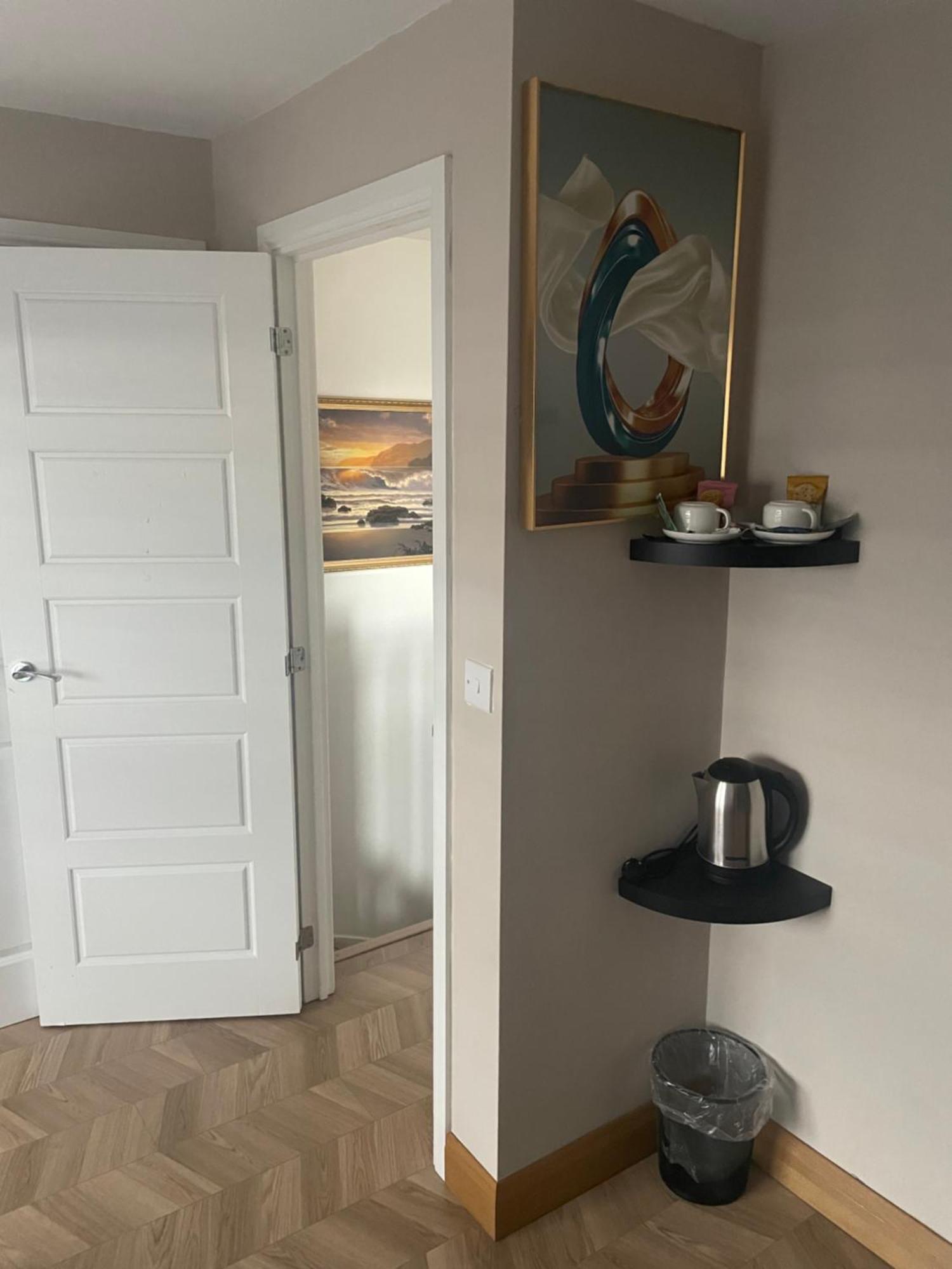 Luxurious 4 Bedroom House リヴァプール エクステリア 写真